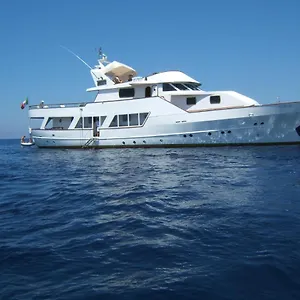  Botel La Voglia Matta